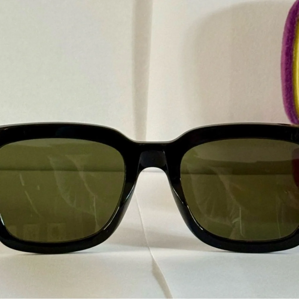 ✨ Auth Men’s Gucci Black Sunglasses ✨